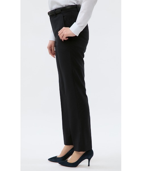 AOYAMA（アオヤマ）の「【洗える・防シワ・ストレッチ】美シルエットを追求！ベーシックテーパードパンツ/ネイビー/ストライプ｜通勤＆オフィス＆入卒＆セレモニー＆オケージョン｜セットアップ着用可・大きいサイズあり｜（スーツパンツ・レディース・ネイビー・5号/7号/9号/11号/13号/15号/17号）」の8枚目の写真