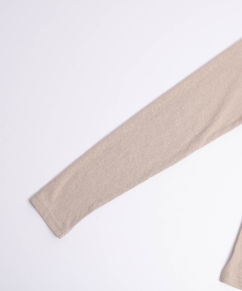 SUGAR BISKET(シュガービスケット)の「ロングスリーブTシャツ&タンクトップ(Tシャツ/カットソー・レディース・ベージュ/グレー/ホワイト/ブラック・フリー)」の14枚目の写真