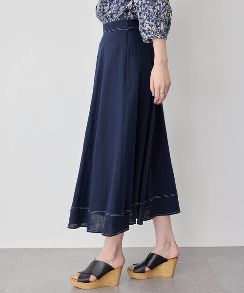 Petit Honfleur（プチオンフルール）の「ストレッチフレアリネンスカート（スカート・レディース・ベージュ/ネイビー/ブルー・64/67）」の5枚目の写真