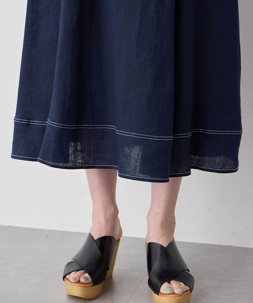 Petit Honfleur（プチオンフルール）の「ストレッチフレアリネンスカート（スカート・レディース・ベージュ/ネイビー/ブルー・64/67）」の10枚目の写真