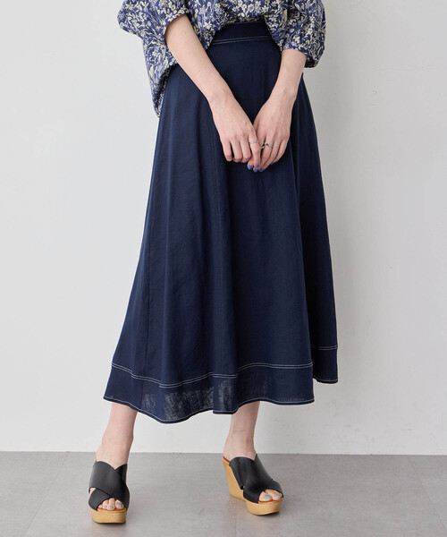 Petit Honfleur（プチオンフルール）の「ストレッチフレアリネンスカート（スカート・レディース・ベージュ/ネイビー/ブルー・64/67）」の11枚目の写真