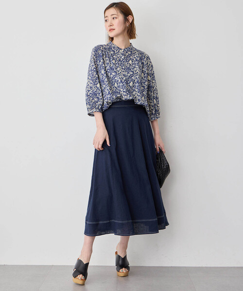 Petit Honfleur（プチオンフルール）の「ストレッチフレアリネンスカート（スカート・レディース・ベージュ/ネイビー/ブルー・64/67）」の14枚目の写真