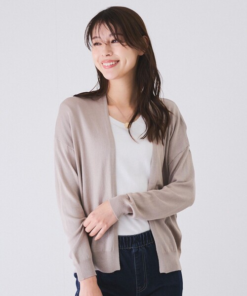 Jayro(ジャイロ)の「ウォッシャブル定番カーディガン(カーディガン/ボレロ・レディース・ブラック/ホワイト系その他/ベージュ/オレンジ・M)」の3枚目の写真
