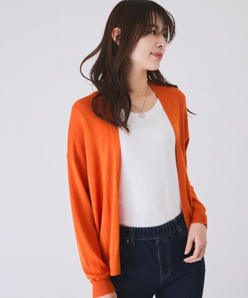 Jayro(ジャイロ)の「ウォッシャブル定番カーディガン(カーディガン/ボレロ・レディース・ブラック/ホワイト系その他/ベージュ/オレンジ・M)」の16枚目の写真