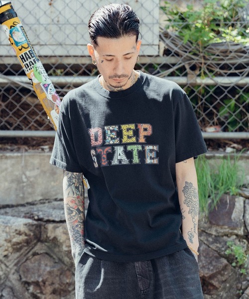 Subciety(サブサエティ)の「Deep state tee(Tシャツ/カットソー・メンズ・ゴールド/ブラック/ホワイト・SMALL/MEDIUM/LARGE/X-LARGE/XX-LARGE)」の8枚目の写真