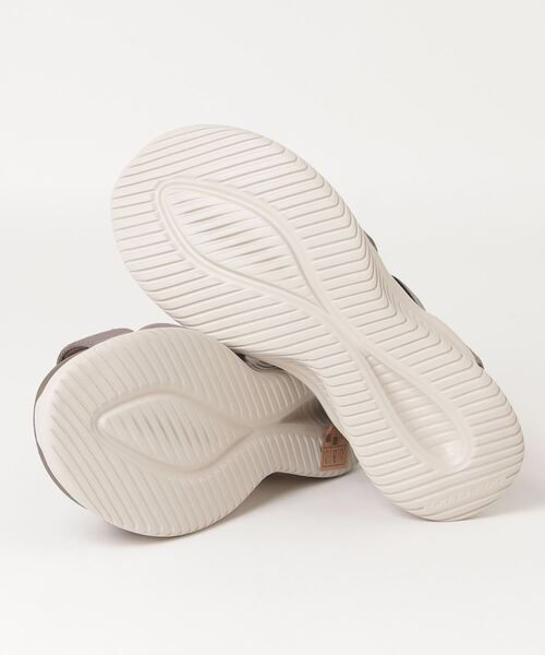 SKECHERS（スケッチャーズ）の「スケッチャーズ  ULTRA FLEX 3.0（サンダル・レディース・ブラウン・23.0cm/24.0cm/25.0cm/26.0cm）」の3枚目の写真