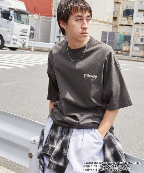 THRASHER(スラッシャー)の「THRASHER/スラッシャー 別注 ヴィンテージライクグラフィックプリント ロゴ刺繍 ピグメント加工半袖Tシャツ(Tシャツ/カットソー・メンズ・ブラウン/ブラック系/ブラック/オフホワイト・M/L)」の9枚目の写真