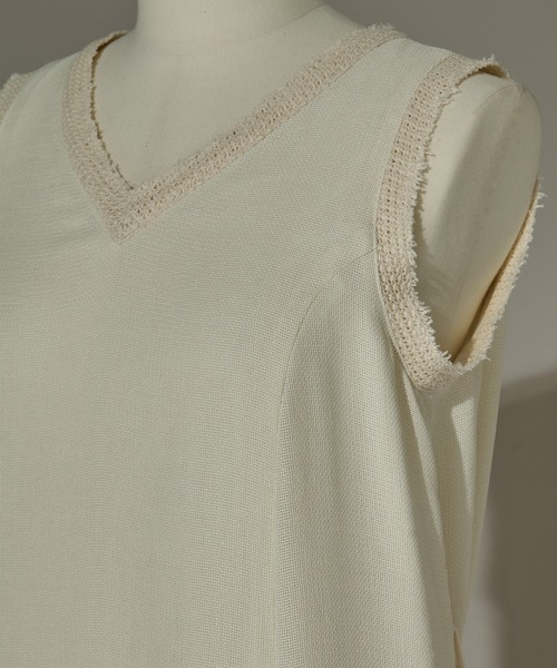 STUDIOUS(ステュディオス)の「【STUDIOUS/ステュディオス】V Neck Sleeveless Mesh Dress/Vネックスリーブレスメッシュドレス(ワンピース・レディース・アイボリー/ブラック・1/2)」の8枚目の写真