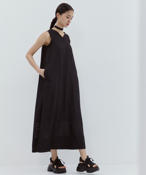 STUDIOUS(ステュディオス)の「【STUDIOUS/ステュディオス】V Neck Sleeveless Mesh Dress/Vネックスリーブレスメッシュドレス(ワンピース・レディース・アイボリー/ブラック・1/2)」の16枚目の写真