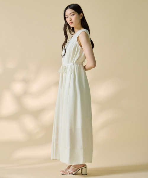 STUDIOUS(ステュディオス)の「【STUDIOUS/ステュディオス】【チョーカー⇔ベルト2WAYワンピ】V Neck Sleeveless Mesh Dress/Vネックスリーブレスメッシュドレス/ウォッシャブル/チョーカードレス(ワンピース・レディース・アイボリー/ブラック・1/2)」の11枚目の写真