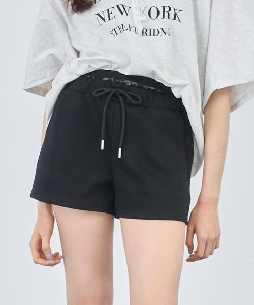 ANAP（アナップ）の「レース レイヤード風 スウェット ショート パンツ（スウェットパンツ・レディース・グレー/ブラック・FREE）」の2枚目の写真