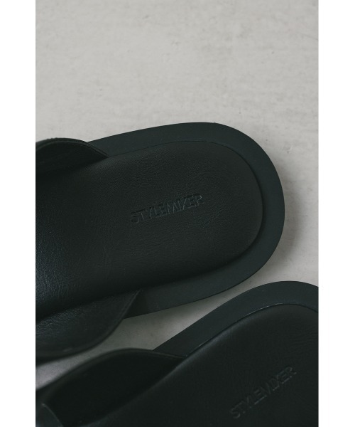 STYLEMIXER（スタイルミキサー）の「ダブルストラップフラットサンダル（サンダル・レディース・ブラック/ベージュ・SMALL/MEDIUM/LARGE）」の13枚目の写真