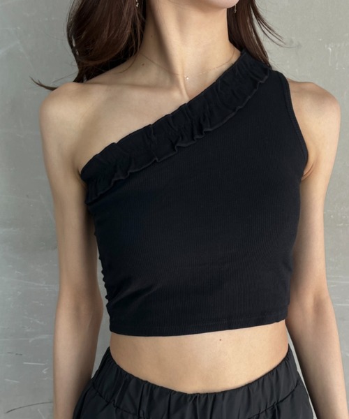 tolene(トレネ)の「カップ付き フリル ワンショルダー クロップドトップス(Tシャツ/カットソー・レディース・ブラック/ホワイト/チャコール・FREE)」の12枚目の写真
