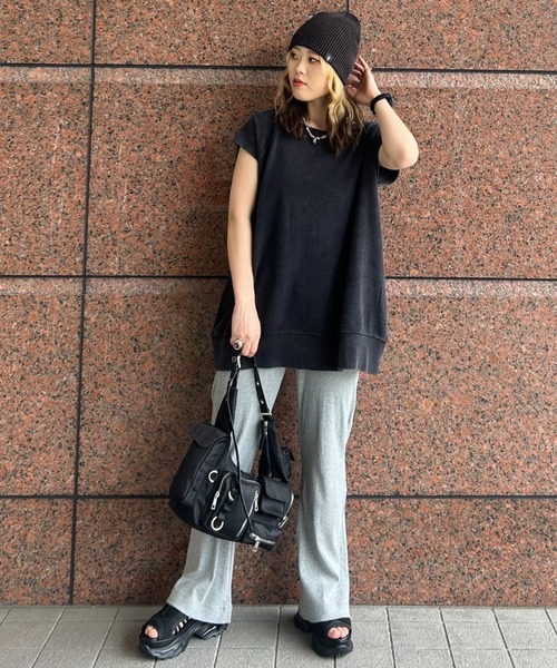 JEANASIS（ジーナシス）の「サスティナブルライトビンテージミニウラケ FS/572033（Tシャツ/カットソー・レディース・ブラック/グレー系その他/グリーン/オフホワイト・FREE）」の7枚目の写真