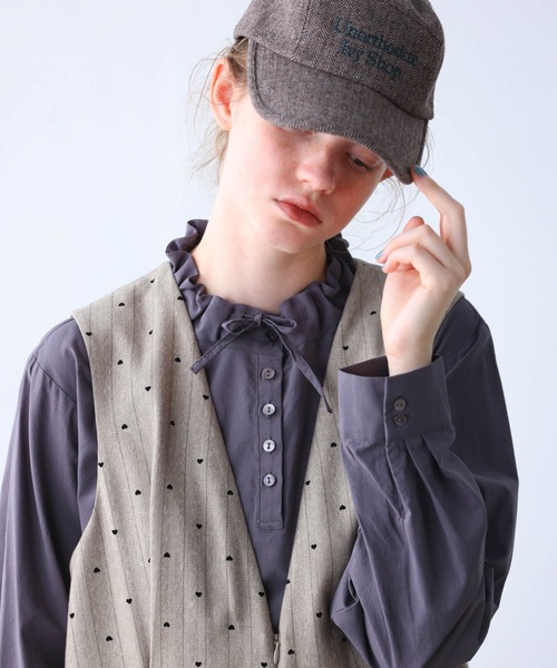 Kelen(ケレン)の「「KELEN / ケレン」刺繍デザインキャップ(キャップ・レディース・チャコールグレー/ブラウン・FREE)」の3枚目の写真