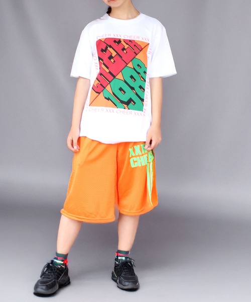 CHEER(チアー)の「軽量・速乾ラインデザインメッシュ素材ハーフパンツ(その他パンツ・レディース・ブラック/オレンジ・S/M/L)」の4枚目の写真