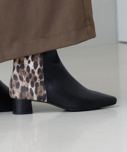 HIMIKO（ヒミコ）の「【HIMIKO】【撥水】ポインテッドトゥショートブーツ/651402（ブーツ・レディース・ゴールド/ブラック/ブラック系その他・22.0cm/23.0cm/24.0cm/25.5cm/22.5cm/23.5cm/24.5cm/25.0cm）」の6枚目の写真