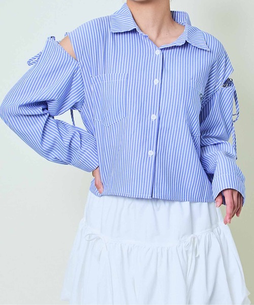 GORGE(ゴージ)の「《オープンショルダー×リボン》レディース シャツブラウス 抜け感トップス 春夏秋(シャツ/ブラウス・レディース・オフホワイト/ホワイト×ブラック/ブルー/ピンク・F)」の3枚目の写真