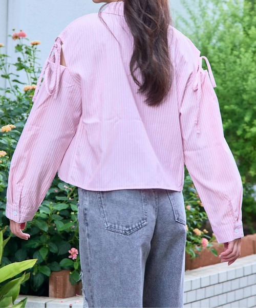 GORGE(ゴージ)の「《オープンショルダー×リボン》レディース シャツブラウス 抜け感トップス 春夏秋(シャツ/ブラウス・レディース・オフホワイト/ホワイト×ブラック/ブルー/ピンク・F)」の9枚目の写真