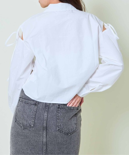 GORGE(ゴージ)の「《オープンショルダー×リボン》レディース シャツブラウス 抜け感トップス 春夏秋(シャツ/ブラウス・レディース・オフホワイト/ホワイト×ブラック/ブルー/ピンク・F)」の12枚目の写真