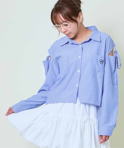 GORGE(ゴージ)の「《オープンショルダー×リボン》レディース シャツブラウス 抜け感トップス 春夏秋(シャツ/ブラウス・レディース・オフホワイト/ホワイト×ブラック/ブルー/ピンク・F)」の13枚目の写真