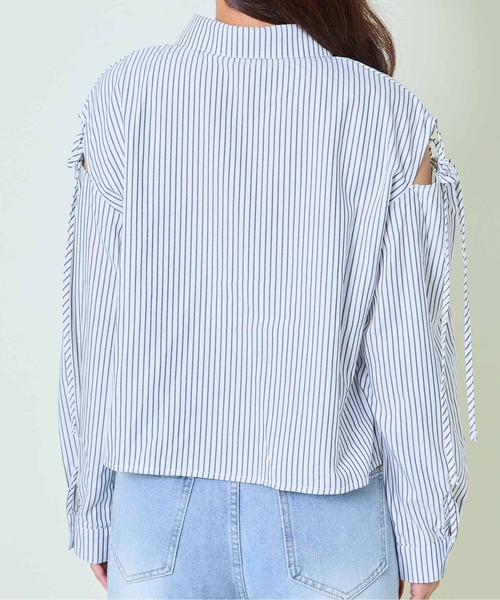 GORGE(ゴージ)の「《オープンショルダー×リボン》レディース シャツブラウス 抜け感トップス 春夏秋(シャツ/ブラウス・レディース・オフホワイト/ホワイト×ブラック/ブルー/ピンク・F)」の18枚目の写真