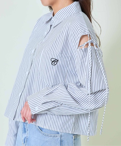 GORGE(ゴージ)の「《オープンショルダー×リボン》レディース シャツブラウス 抜け感トップス 春夏秋(シャツ/ブラウス・レディース・オフホワイト/ホワイト×ブラック/ブルー/ピンク・F)」の20枚目の写真