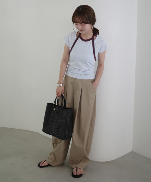 SLOBE IENA（スローブイエナ）の「《2枚セット》Plus by ONIT/オニット SLOBE別注 レイヤードセットTシャツ（Tシャツ/カットソー・レディース・ベージュ系その他/スカイブルー・FREE）」の11枚目の写真