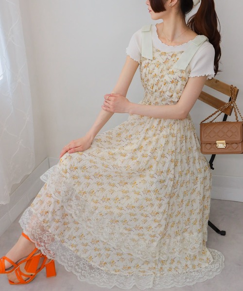 pumpkin port(パンプキンポート)の「肩リボン 花柄裾レースフリル キャミワンピース(ワンピース・レディース・ブラック/アイボリー・M)」の4枚目の写真