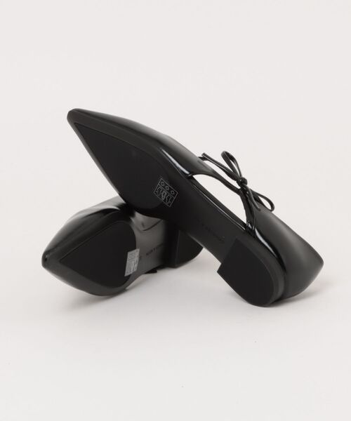 CHARLES & KEITH(チャールズ & キース)の「Pauline ポリーン ボウポインテッドトゥバレリーナ(バレエシューズ・レディース・ブラック/オフホワイト・22.5cm/23cm/23.5cm/24.5cm/25cm/25.5cm)」の13枚目の写真