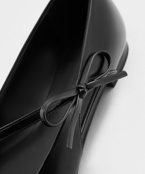 CHARLES & KEITH(チャールズ & キース)の「Pauline ポリーン ボウポインテッドトゥバレリーナ(バレエシューズ・レディース・ブラック/オフホワイト・22.5cm/23cm/23.5cm/24.5cm/25cm/25.5cm)」の10枚目の写真