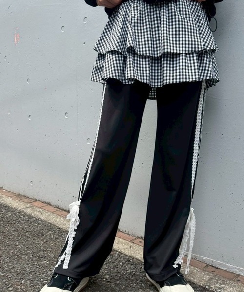 Candy Stripper（キャンディストリッパー）の「GINGHAM CHECK SKIRT LAYERED パンツ（その他パンツ・レディース・レッド/ピンク/ブラック・FREE）」の6枚目の写真