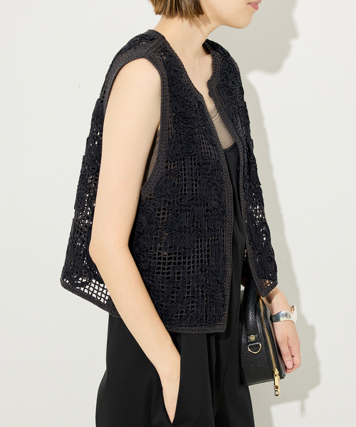 +81BRANCA(ハチイチブランカ)の「+81BRANCA/ハチイチブランカ レースベスト(ベスト・レディース・ホワイト/ブラック・FREE)」の8枚目の写真