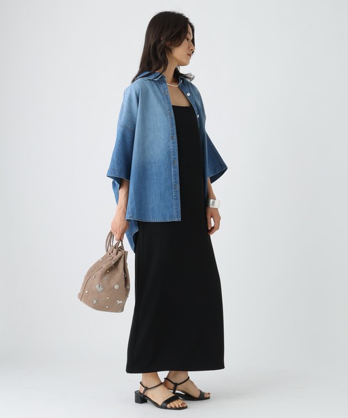 Elura（エルーラ）の「デニム5分袖シャツ / 581939（シャツ/ブラウス・レディース・ネイビー/ブルー・FREE）」の4枚目の写真