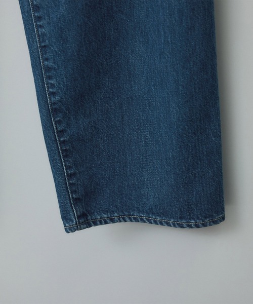 KURO（クロ）の「【KURO for SALON（クロ）】別注クロスデニムパンツ（デニムパンツ・レディース・ブルー系その他4・25/26/27/28/29）」の14枚目の写真