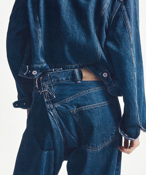 KURO（クロ）の「【KURO for SALON（クロ）】別注クロスデニムパンツ（デニムパンツ・レディース・ブルー系その他4・25/26/27/28/29）」の2枚目の写真