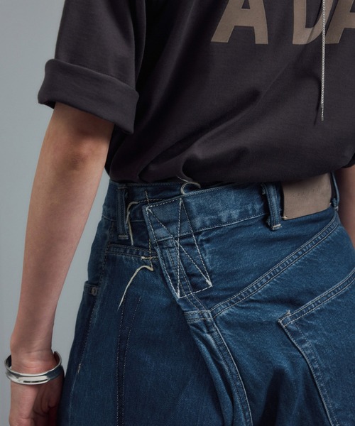 KURO（クロ）の「【KURO for SALON（クロ）】別注クロスデニムパンツ（デニムパンツ・レディース・ブルー系その他4・25/26/27/28/29）」の20枚目の写真