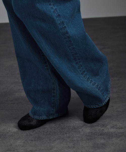 KURO（クロ）の「【KURO for SALON（クロ）】別注クロスデニムパンツ（デニムパンツ・レディース・ブルー系その他4・25/26/27/28/29）」の21枚目の写真