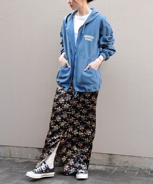 THE SHINZONE（ザ　シンゾーン）の「THE SHINZONE/シンゾーン　フラワーブーケプリントサテンスカート　FLOWER BOUQUET PRINTED SATIN SKIRT　25AMSSK01（スカート・レディース・ブラック/レッド・36）」の6枚目の写真