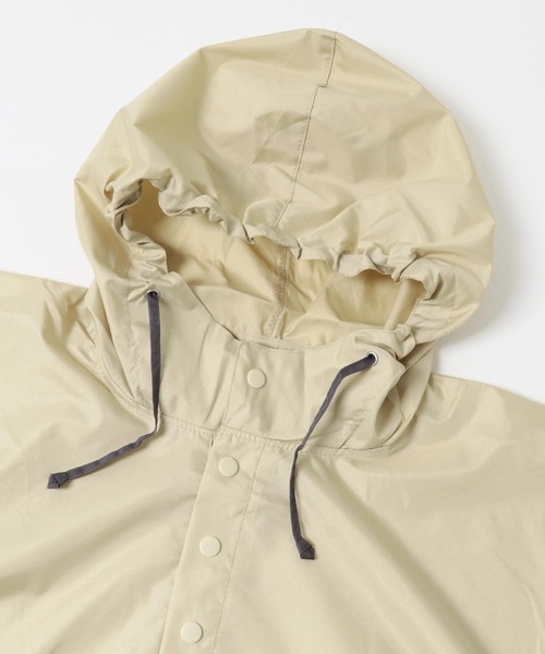 SMELLY（スメリー）の「Wpc.　ユニセックス バイカラーパッカブルポンチョ（ポンチョ・レディース・ベージュ/カーキ・ONE）」の9枚目の写真
