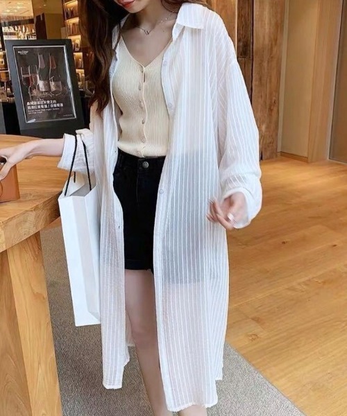 maison de LATIR(メゾンドラティール)の「長く愛用できるシアーロング丈UVカット夏服ストライプブラウス(シャツ/ブラウス・レディース・ブルー/ホワイト/グリーン/ピンク・FREE)」の2枚目の写真