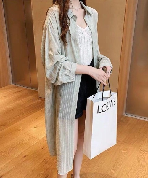 maison de LATIR(メゾンドラティール)の「長く愛用できるシアーロング丈UVカット夏服ストライプブラウス(シャツ/ブラウス・レディース・ブルー/ホワイト/グリーン/ピンク・FREE)」の3枚目の写真