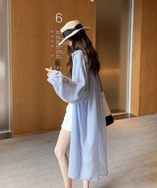 maison de LATIR(メゾンドラティール)の「長く愛用できるシアーロング丈UVカット夏服ストライプブラウス(シャツ/ブラウス・レディース・ブルー/ホワイト/グリーン/ピンク・FREE)」の5枚目の写真