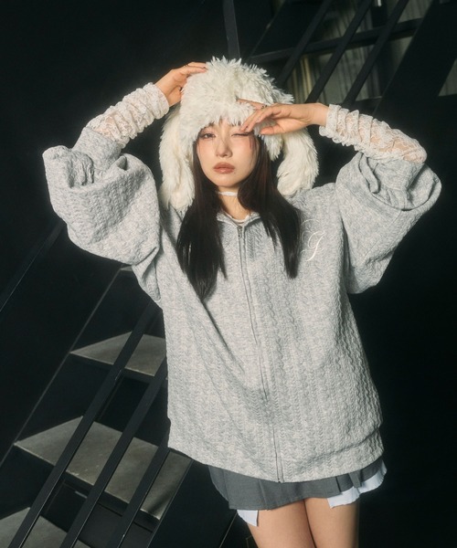 ANDGEEBEE（アンジービー）の「UNISEX カットケーブルジップパーカー（パーカー・レディース・ブラック/グレー・FREE）」の4枚目の写真