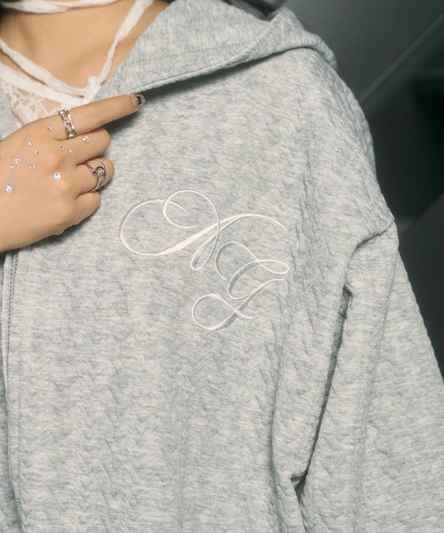 ANDGEEBEE（アンジービー）の「UNISEX カットケーブルジップパーカー（パーカー・レディース・ブラック/グレー・FREE）」の9枚目の写真