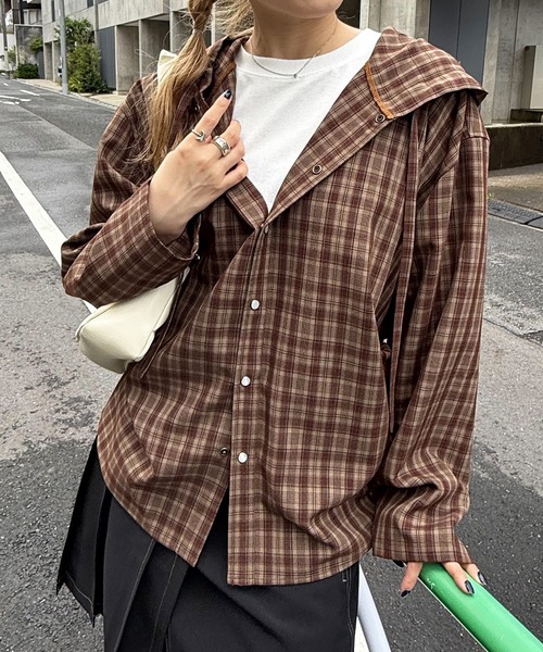 DOUBLE NAME(ダブルネーム)の「チェックフーディシャツ(シャツ/ブラウス・レディース・ピンク/ブラウン・FREE)」の2枚目の写真