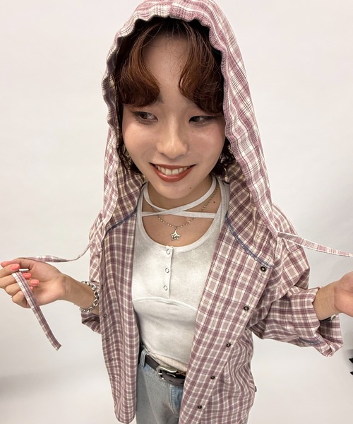 DOUBLE NAME(ダブルネーム)の「チェックフーディシャツ(シャツ/ブラウス・レディース・ピンク/ブラウン・FREE)」の18枚目の写真