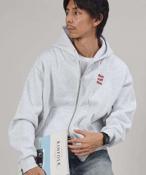FFEIN（フェイン）の「【FFEIN（フェイン）】ヘビーウエイトワンポイントロゴ立体フードジップパーカー / パーカー 裏起毛 ジップ 刺繍 ロゴ フーディ ダブルジップ（パーカー・メンズ・アッシュグレー/ブラック/ブラウン/ネイビー・LARGE/MEDIUM/SMALL）」の7枚目の写真