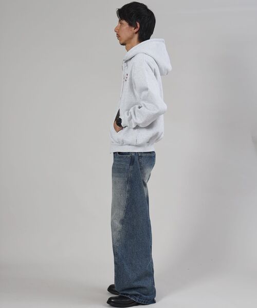 FFEIN（フェイン）の「【FFEIN（フェイン）】ヘビーウエイトワンポイントロゴ立体フードジップパーカー / パーカー 裏起毛 ジップ 刺繍 ロゴ フーディ ダブルジップ（パーカー・メンズ・アッシュグレー/ブラック/ブラウン/ネイビー・LARGE/MEDIUM/SMALL）」の9枚目の写真