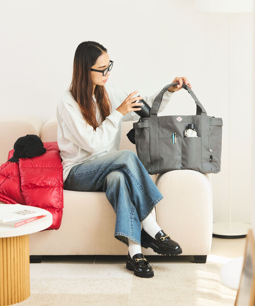 ROOTOTE(ルートート)の「ROOTOTE/ルートート ミディアムポケッツ D 撥水 トートバッグ(トートバッグ・レディース・ブラック/ブルー/ベージュ/ブラウン/グレー/キャメル・ONE SIZE)」の18枚目の写真